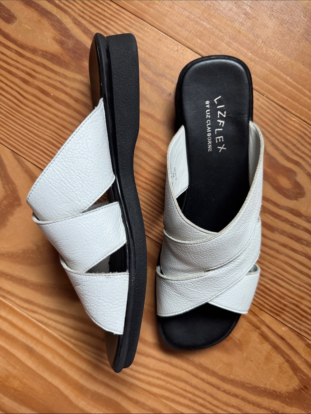 Liz Claiborne White Crisscross Leather Slide Mules